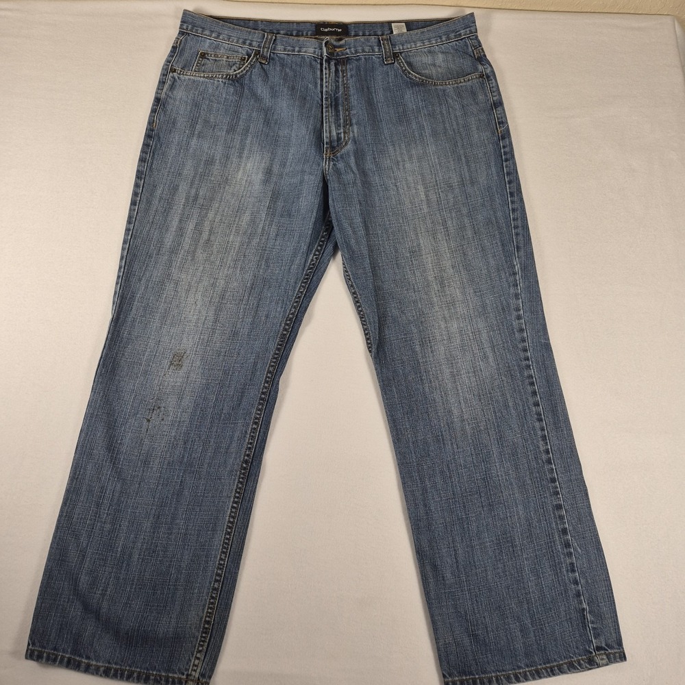 Claiborne Blue Jeans Men's 40x30 Relaxed Fit Denim Pants Distressed Medium Wash